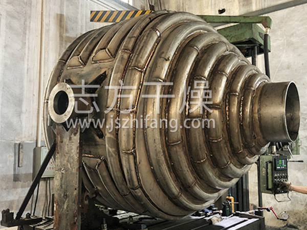 Novel energy-saving and environmentally friendly double cone rotary dryer coil heating device