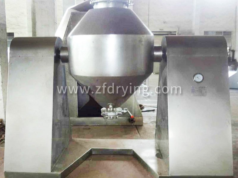 Catalyst vacuum dryer