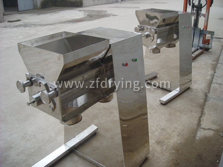 Swing granulator